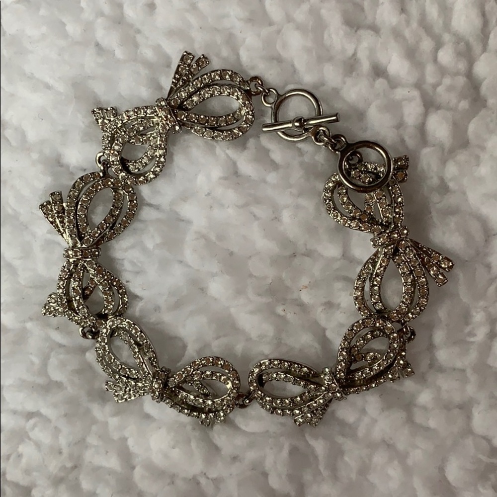 Holiday bow bracelet